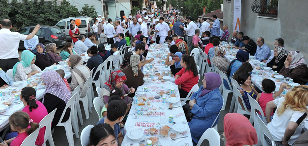 DKY İnşaat, Yenisahra’da 3 bin hak sahibine iftar verdi