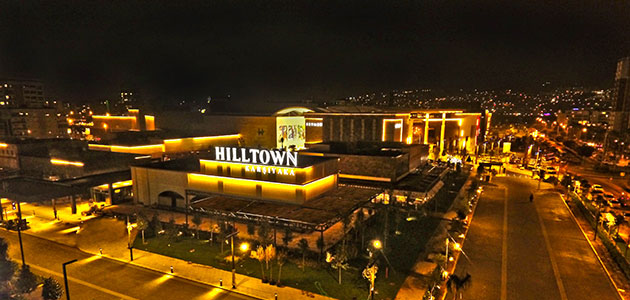 Hilltown Karşıyaka İzmir'de Açıldı