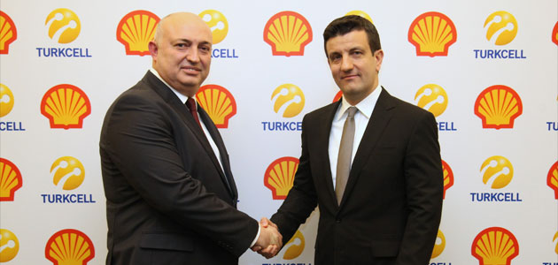 Shell ve Turkcell müşterileri araçtan inmeden SMS ile yakıt alacak