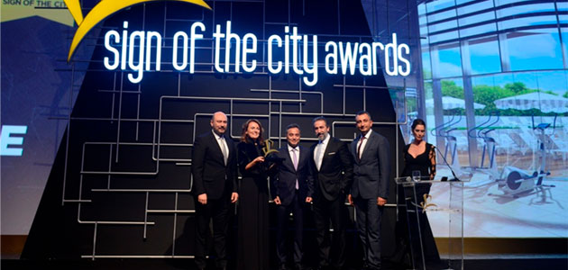 Tahincioğlu Sign of the City Awards’da  2 ödülün sahibi oldu 2015-11-06