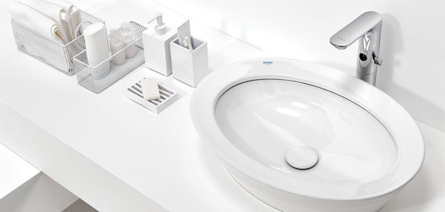 Banyo ve mutfaklarda yeni moda kendi kendini temizleyen lavabo ve klozetler