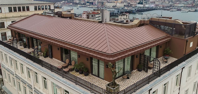 Tarihi Çeşme Hamamı ve 180 yıllık banka binası, yıllarca süren restorasyonla turizme kazandırıldı