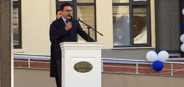 Özyurtlar İnşaat, hayata geçirdiği konut projeleri kadar eğitime verdiği destekle de adından söz ettiriyor. 